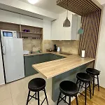 Апартаменти Centre Near Zoo With Free Parking *