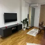 Centre Near Zoo With Free Parking *
