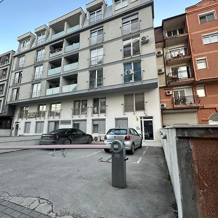 Centre Near Zoo With Free Parking Апартаменти Скоп'є