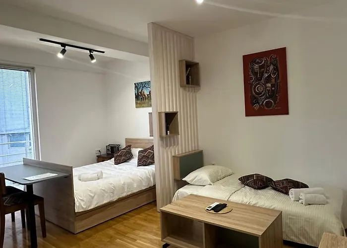 Centre Near Zoo With Private Parking Apartment *