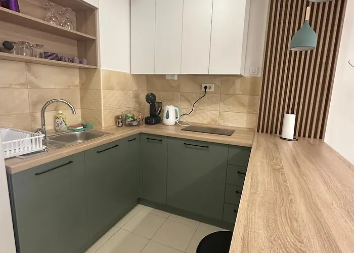 Centre Near Zoo With Private Parking Apartment Skopje